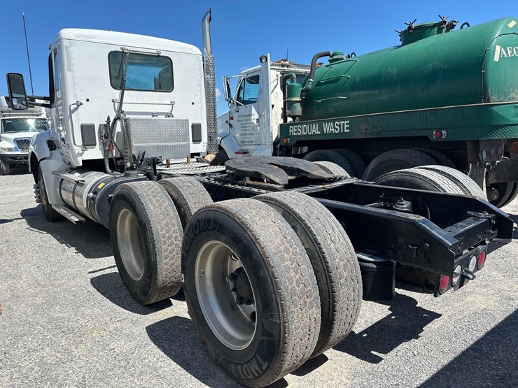 2020-kenworth-t880-image-11