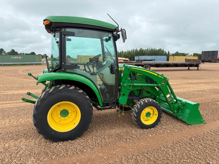 2020-john-deere-3033r-image-4