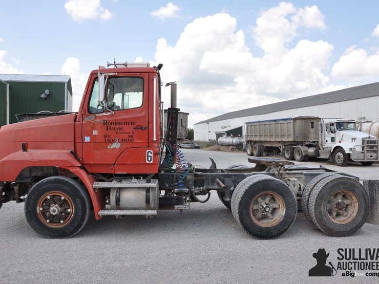 1991-freightliner-flc112-t/a-truck-tractor-image-8