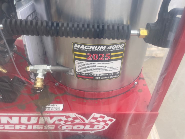 #6258-•-2025-magnum-4000-series-gold-hot-water-pressure-washer-image-10