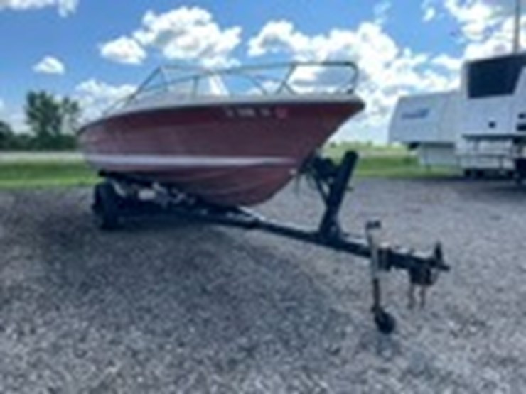 #6340-•-century-22'-boat-(no-title)-image-1