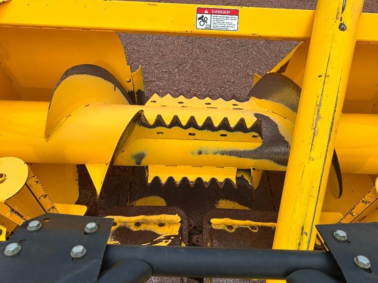 2014-new-holland-fp230-image-14