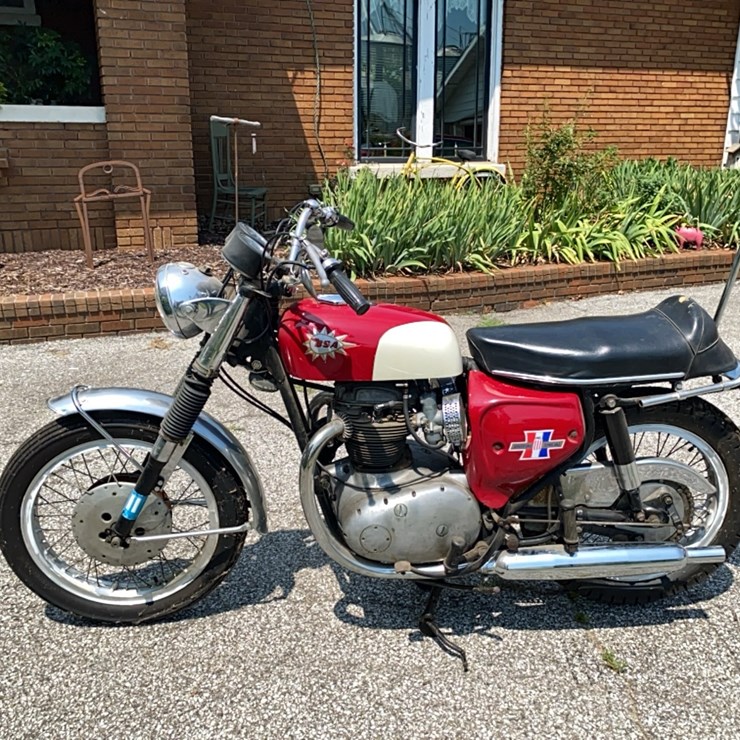 1967 BSA Mark 3 Spitfire 650 Motorcycle - restored