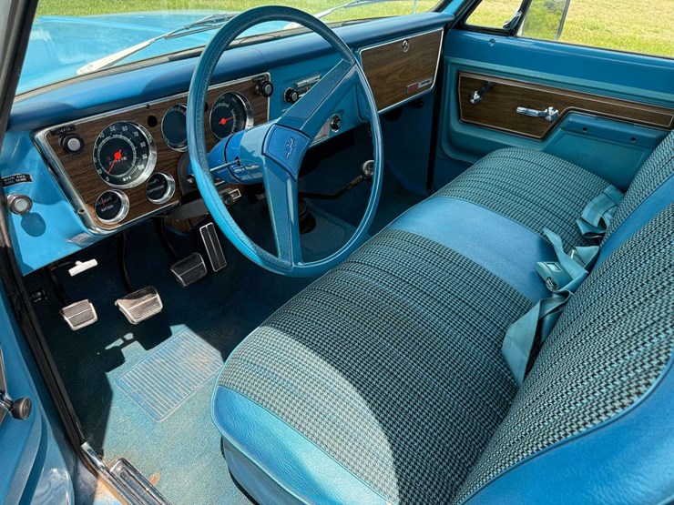 1972-chevrolet-c20-image-19