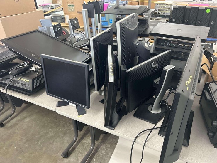 16-computer-monitors-image-1