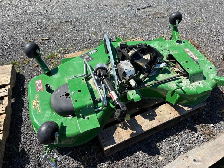 john-deere-60d-image-1