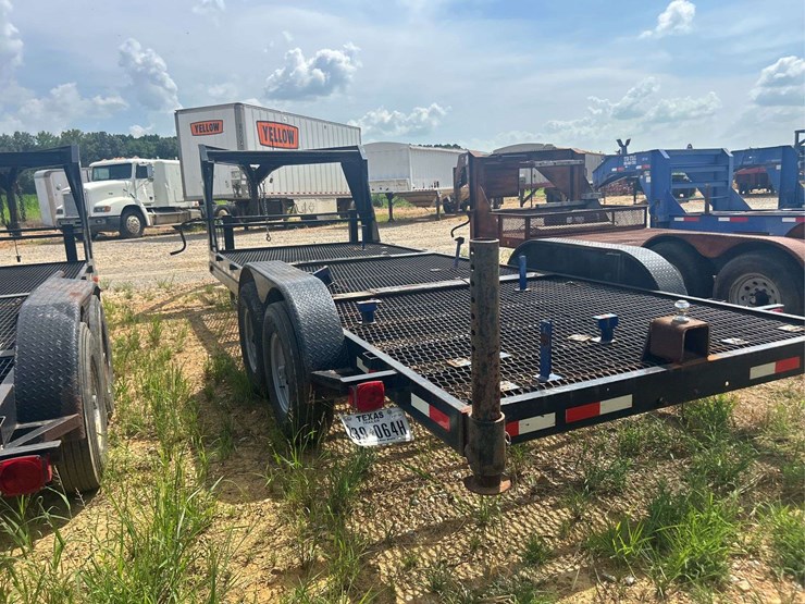 2013-c-&-m-7'-x-20'-t/a-gooseneck-trailer-image-2