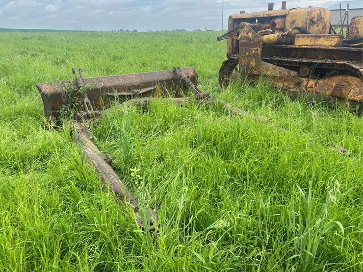 caterpillar-r5-crawler-and-blade-image-43