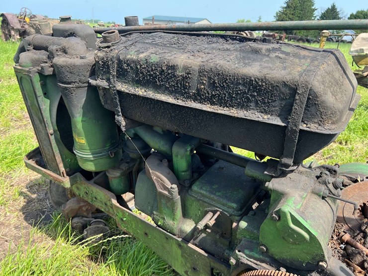 john-deere-70-image-40