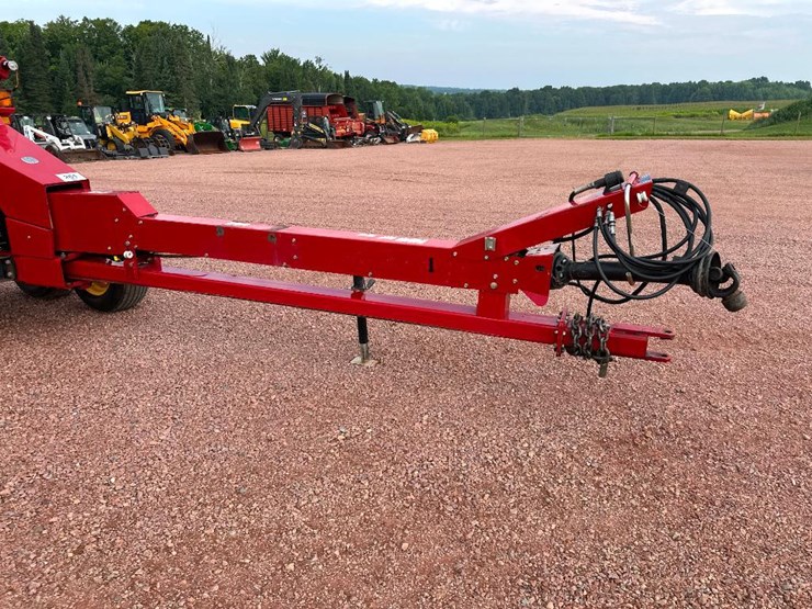 2013-new-holland-fp230-image-6