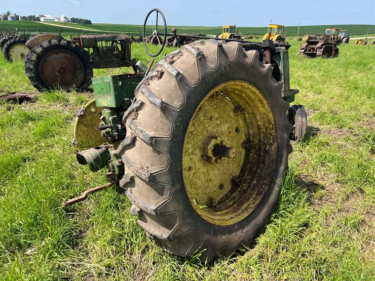 john-deere-70-image-5