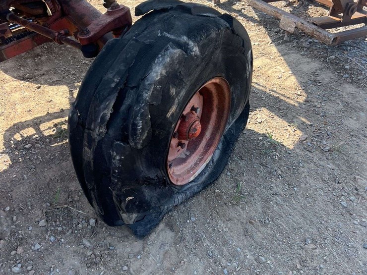 case-451-cab-tractor-w/-loader-*inop-image-20