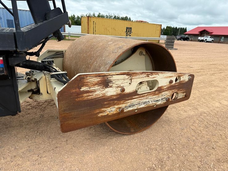 2002-ingersoll-rand-sd70d-image-30