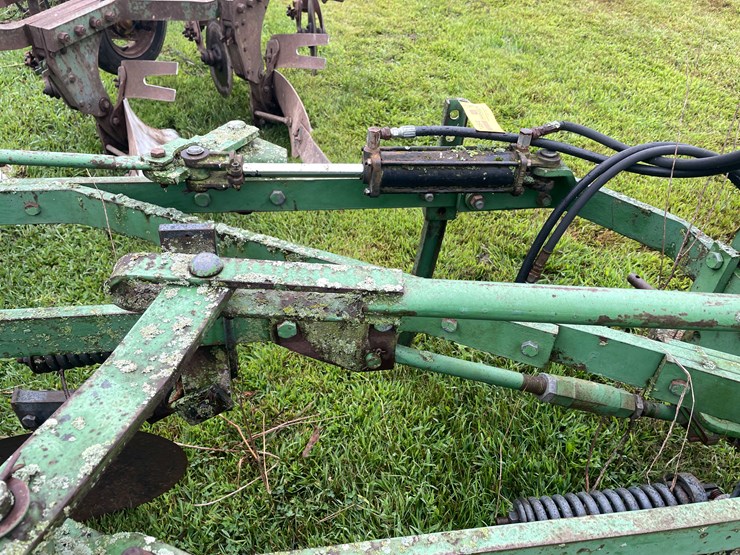 #7464-•-john-deere,-moldboard-plow-image-13