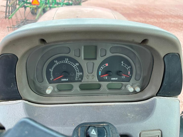 2006-case-ih-mxu115-image-44