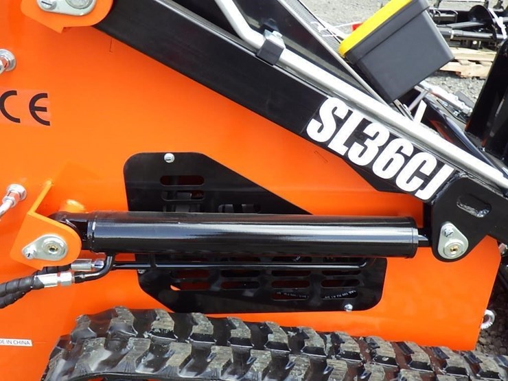 2025-sdlool-sl36cj-skid-steer-tracked-loader-image-7