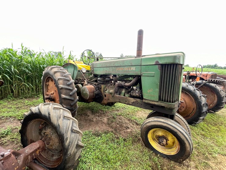 #6679-•-1953---1955-john-deere-tractor-image-1