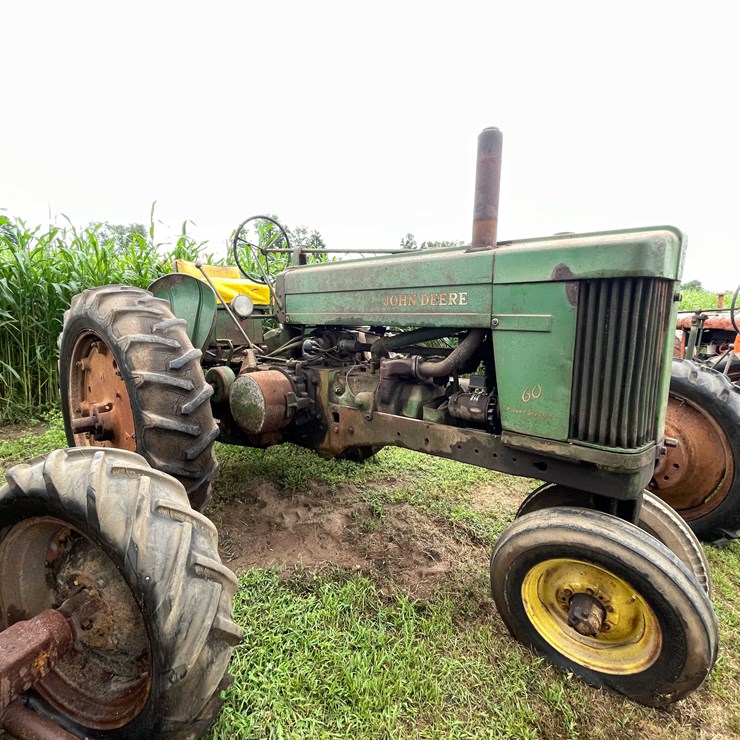 #6679 • 1953 - 1955 John Deere Tractor
