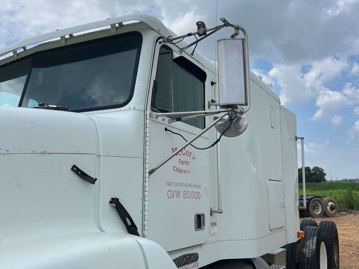 1996-freightliner-t/a-sleeper-semi-truck-*inop-image-10
