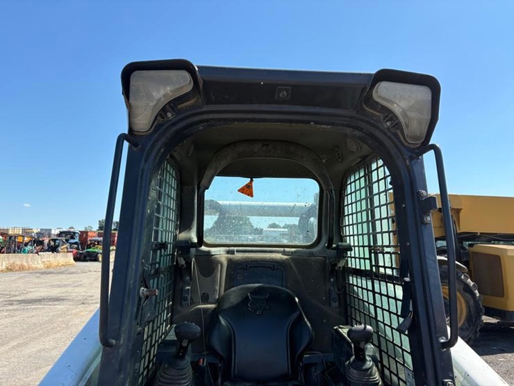 2017-bobcat-t750-image-19