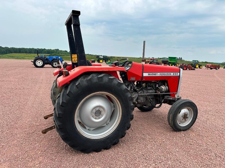 massey-ferguson-231-image-4