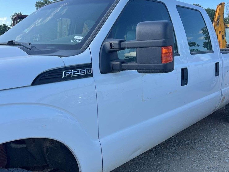 2012-ford-f250-xl-image-11