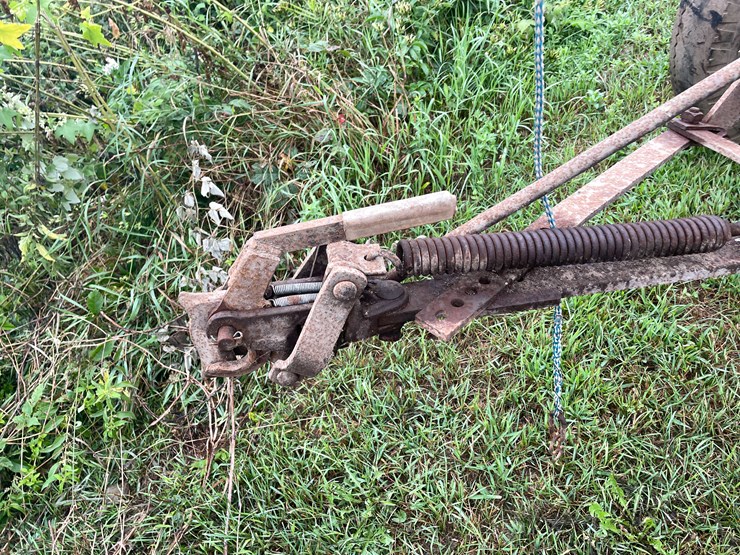 #7460-•-unknown-brand-2-bottom-plow-image-12