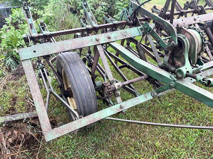 #7452-•-pull-behind-field-cultivator-image-10
