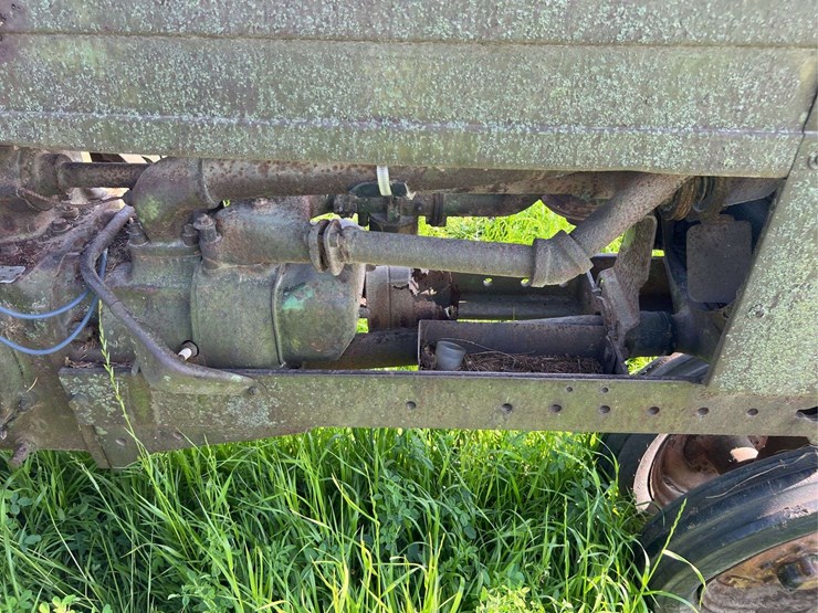 john-deere-model-b-image-15