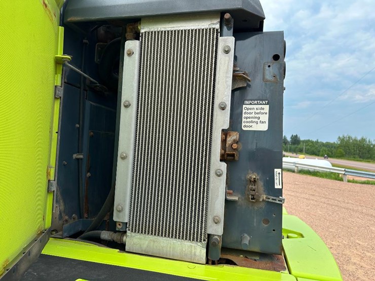2010-deere-644k-image-42