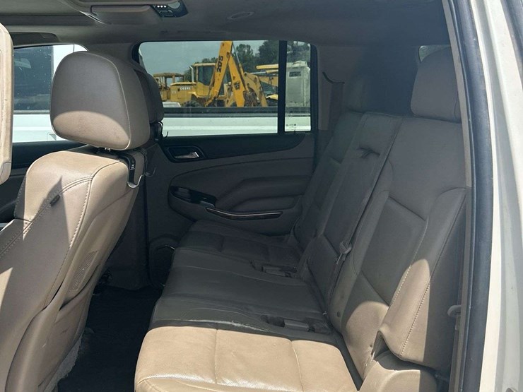2015-gmc-yukon-xl-image-33