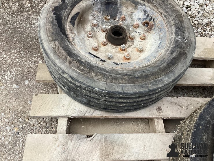 2775x375-14.5-tires-&-rims-image-15