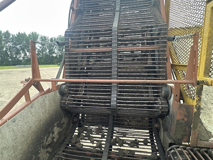 2020-h&s-3052-sugar-beet-cart-image-13