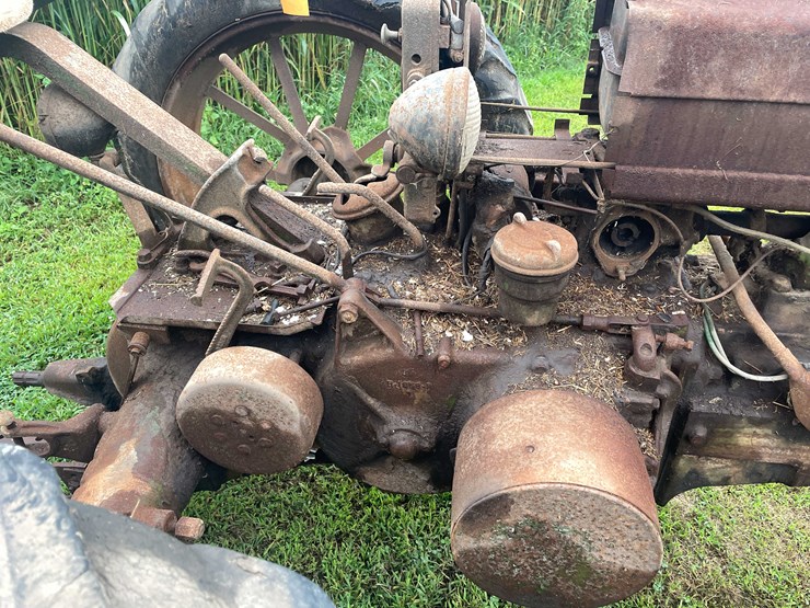 #6682-•-1946-john-deere-parts-tractor-image-10
