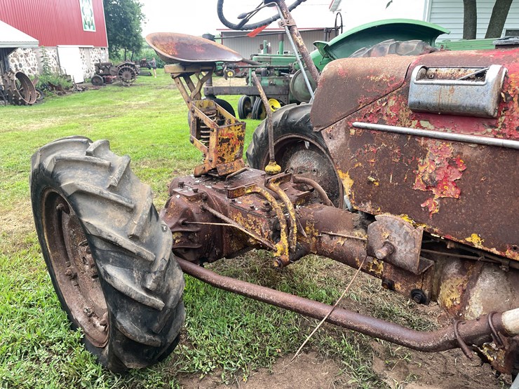 #6678-•-case-parts-tractor-image-21