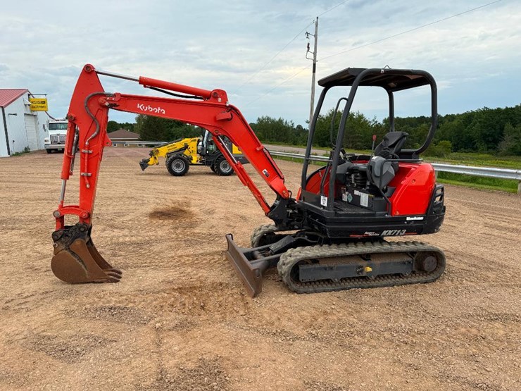 2021-kubota-kx71-3-image-1