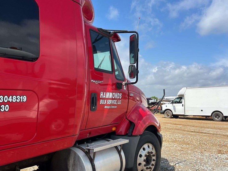 2012-international-prostar-image-14