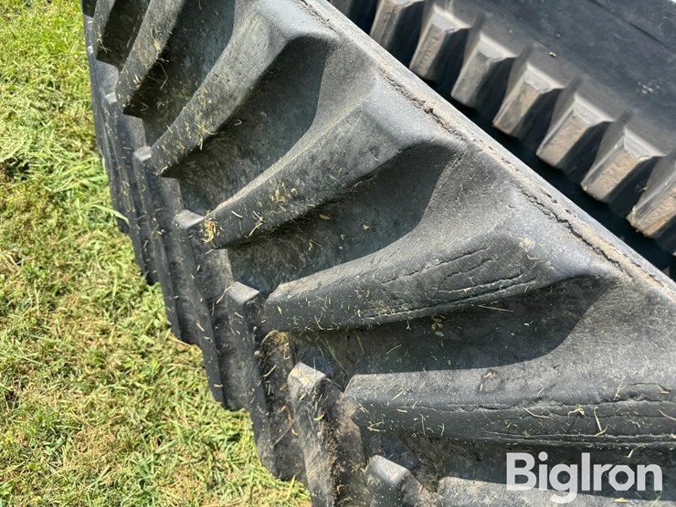 goodyear-30"-quad-track-track-image-14