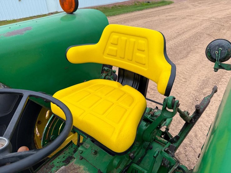 john-deere-2640-image-23