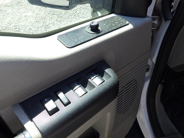 2010-ford-f250-image-19