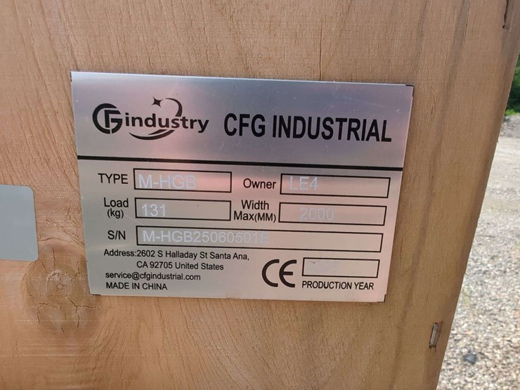 mini-skid-steer-attachment---38"-cfg-industrial-m-hgb-hydraulic-grapple-image-4