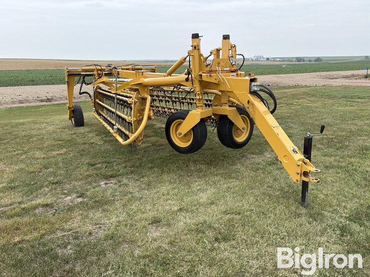 2015-vermeer-r2800-image-3