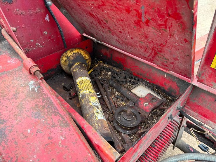 new-holland-770-image-18