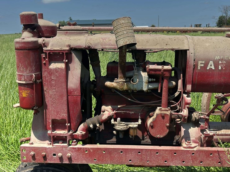 farmall-f12-image-25
