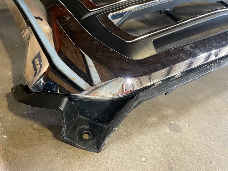 #2128-•-gmc-grille-(pr5)-image-4