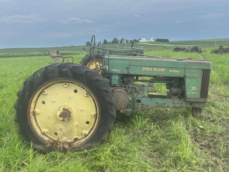 john-deere-70-image-6