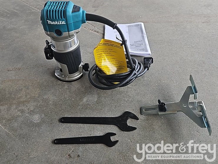 unused-makita-rt0701c-image-6