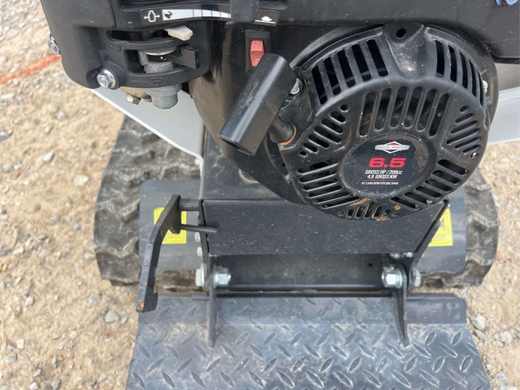 landherq-stand-on-track-loader-image-13