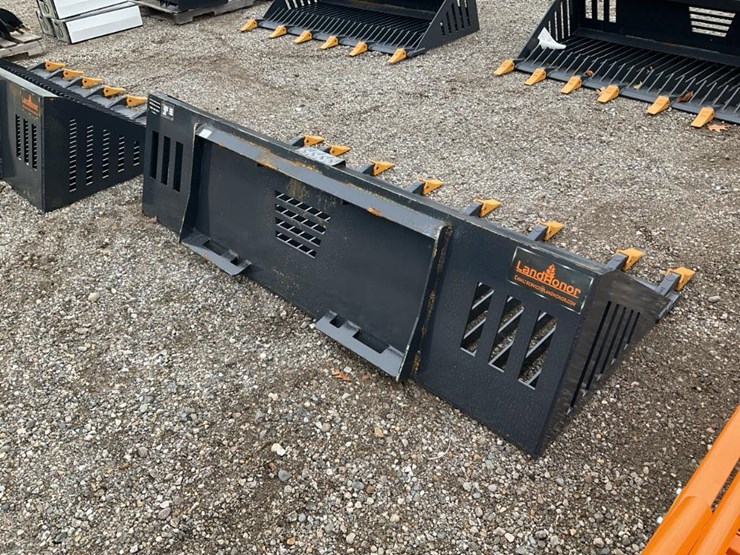 #1393-•-78"skid-steer-rock-bucket-image-3