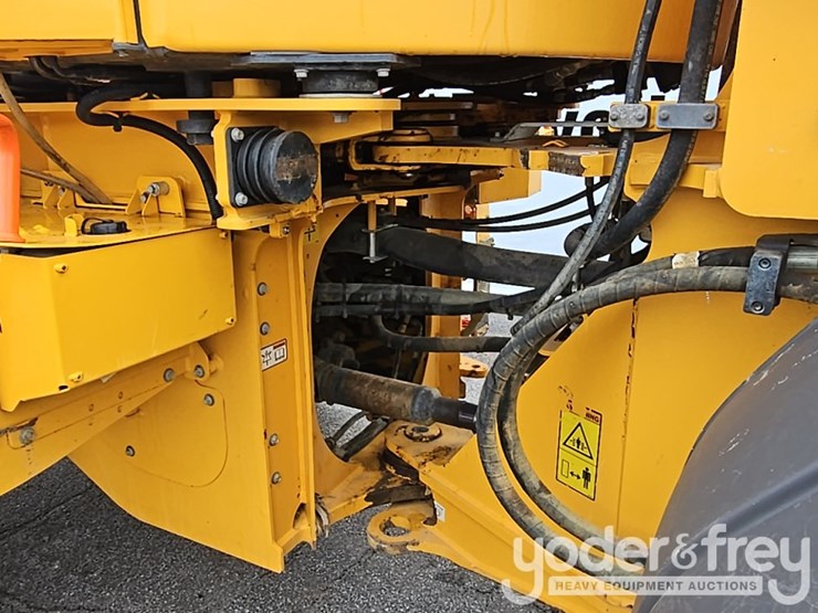 2021-volvo-l60h-image-19